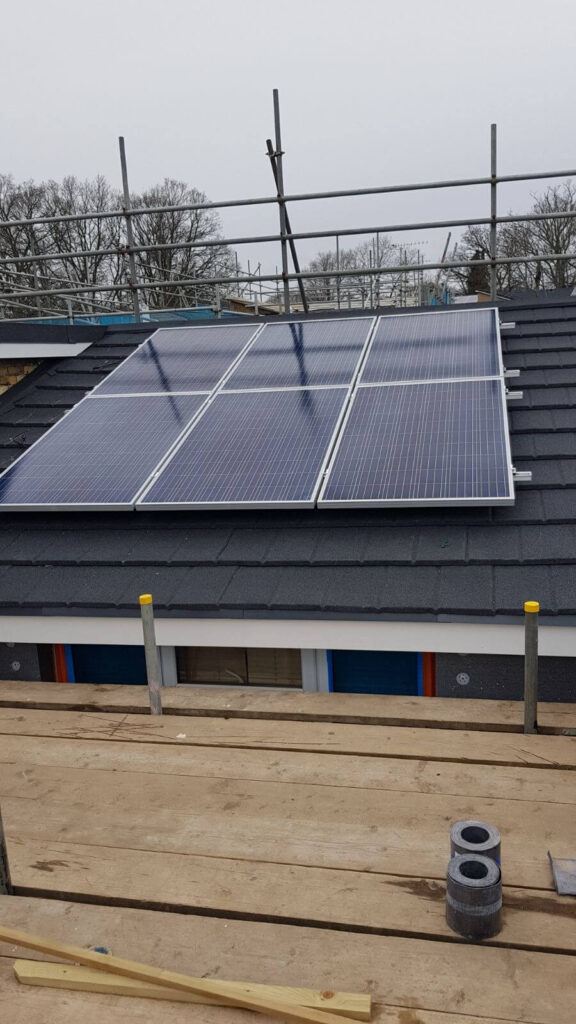1.62KW Solar PV Installed on thermally efficient roof for ThamesWey